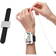 Alfiletero magnético de muñeca para costura. Negro