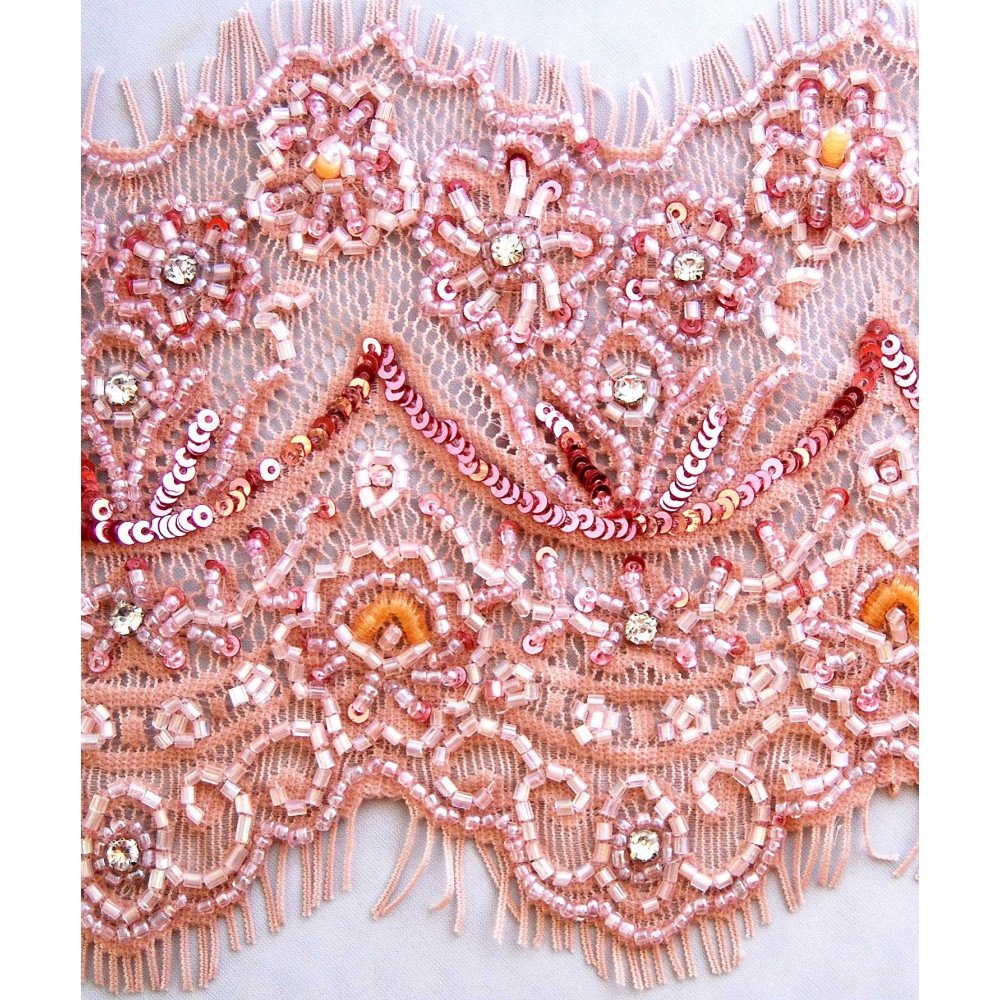 Tela de Encaje con Pedrería y Lentejuelas