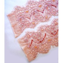 Tela de Encaje con Pedrería y Lentejuelas